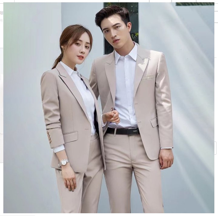 北京工作職業(yè)裝正裝西服套裝定做.jpg 北京工作職業(yè)裝正裝西服套裝定做.jpg