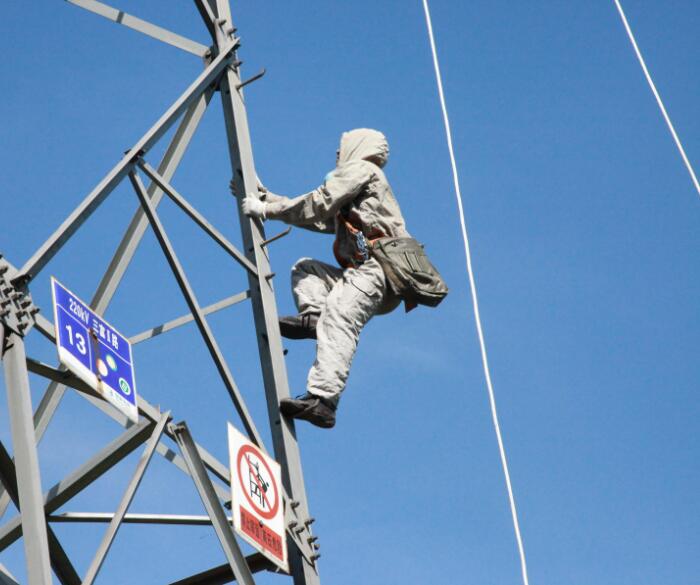 帶電作業(yè)屏蔽服如何清洗