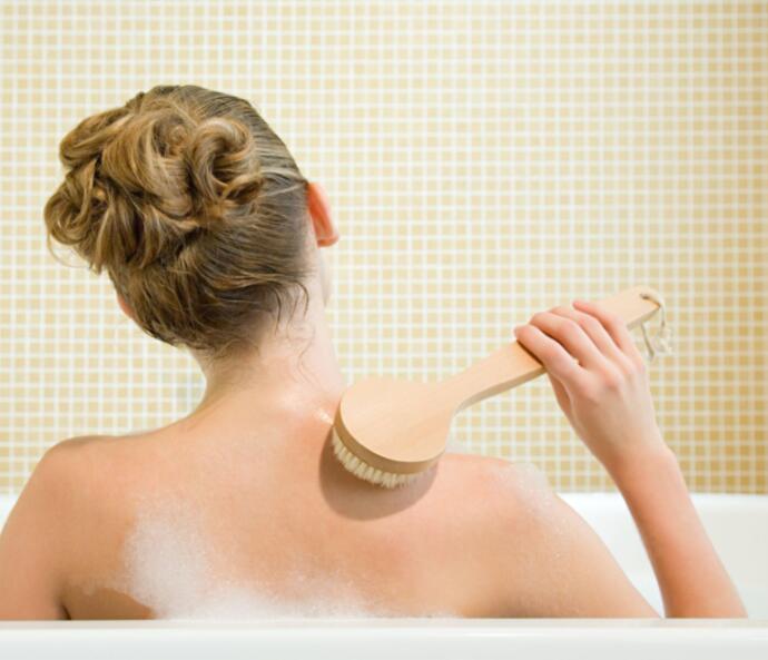 如何減少身上很重的汗臭味?