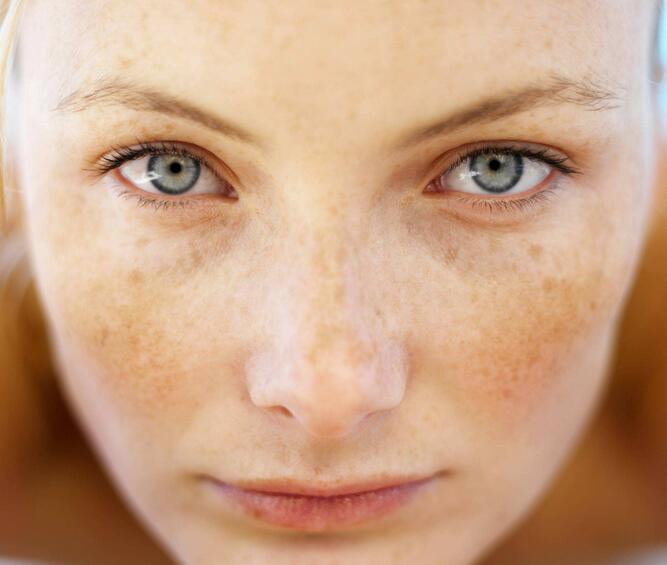 皮膚不白穿什么顏色的衣服