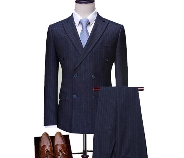 正裝西服一般幾個(gè)扣子