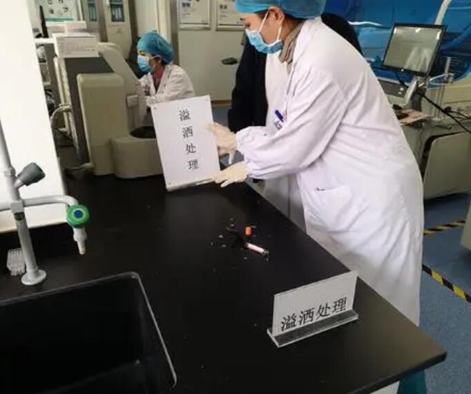 實(shí)驗(yàn)室穿白大褂的規(guī)定