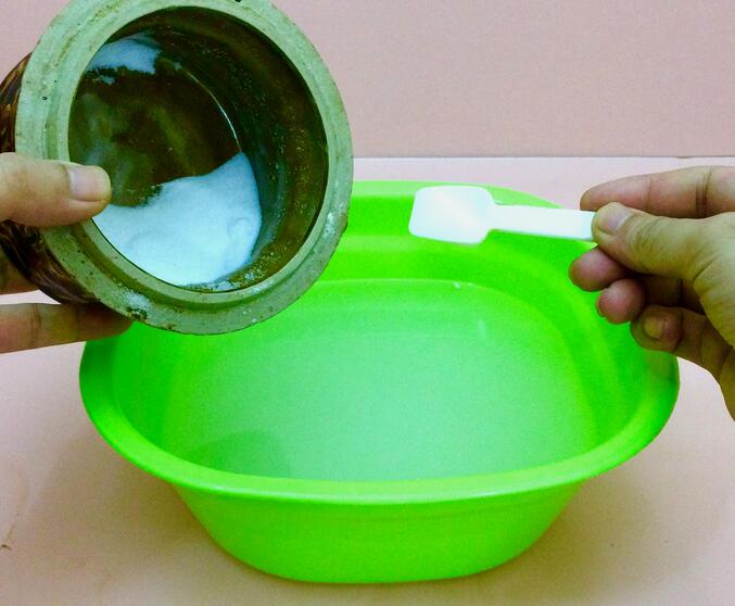 白衣服被84泡黃恢復小妙招