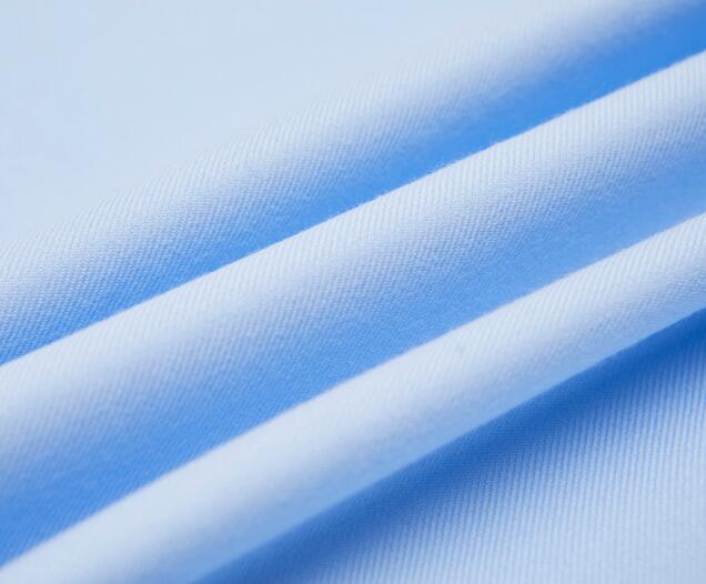 正裝可以穿淺藍色襯衫嗎?